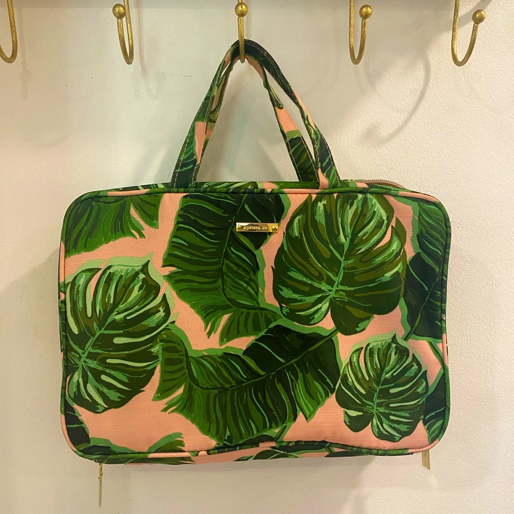 Cosmetic/Toiletry Bag